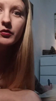 Anál s malou hračkou