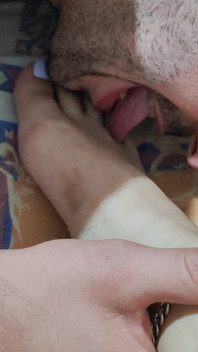 Er Lutschte Meine Zehen so Schön, Dass Mein Muschi Extrem Nass Wurde