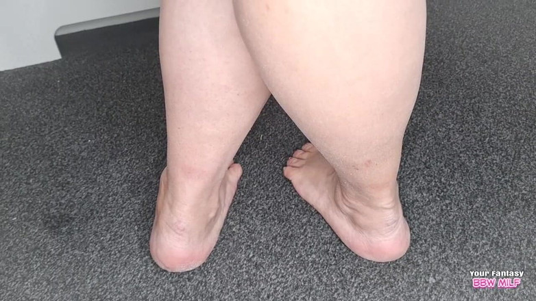 BBW_Wife: Ты хочешь, чтобы тетя играла с твоим маленьким членом, как это?