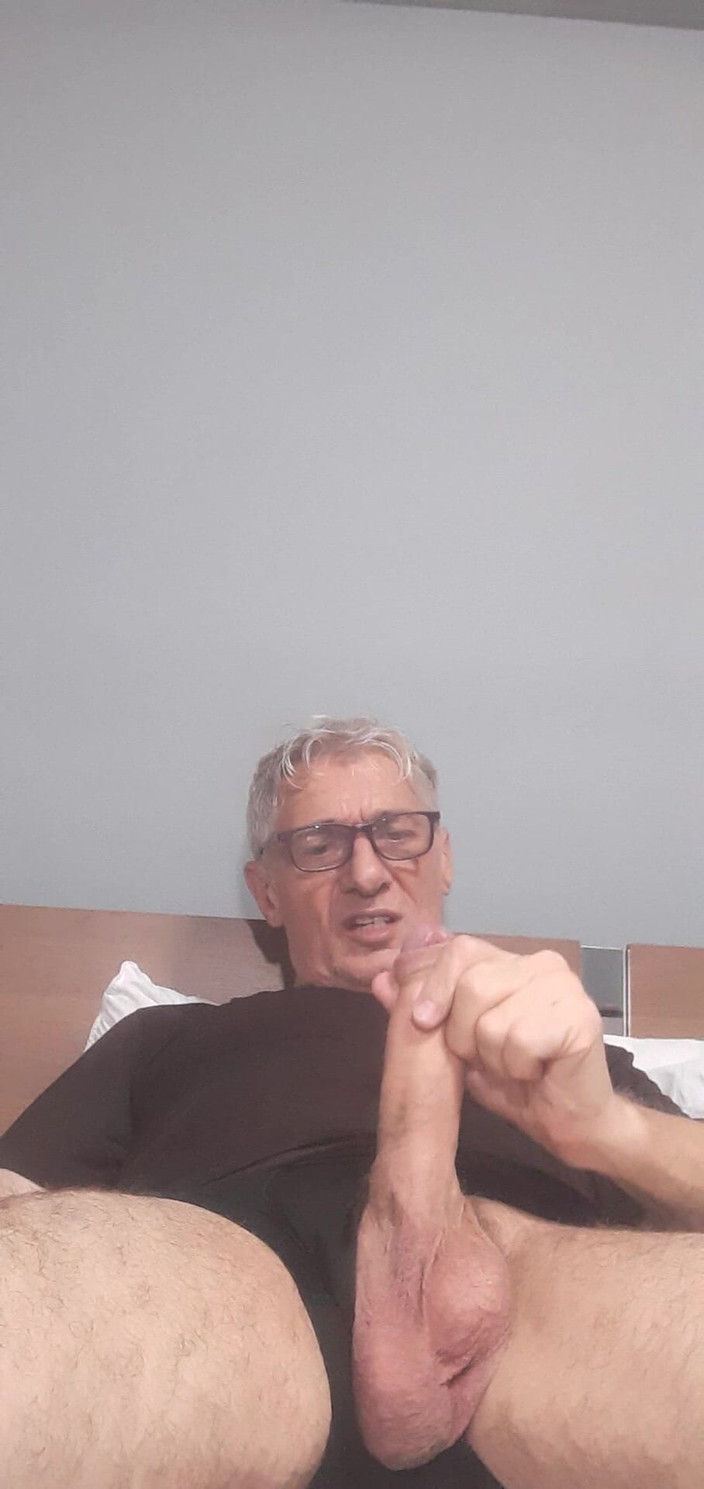 Big uncut hard cock: Grande monstro pau masturbação