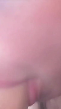 Dalam Telefon Dengan Teman Lelaki Saya Semasa Menghisap Lelaki Yang Saya Temui Di Kelab