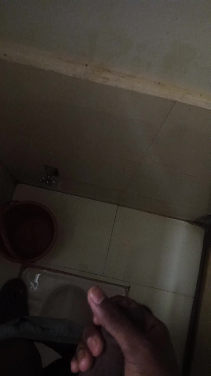 Aniketgod: Desi Boy Jerk off on Toilet Masterbet in the Toilet