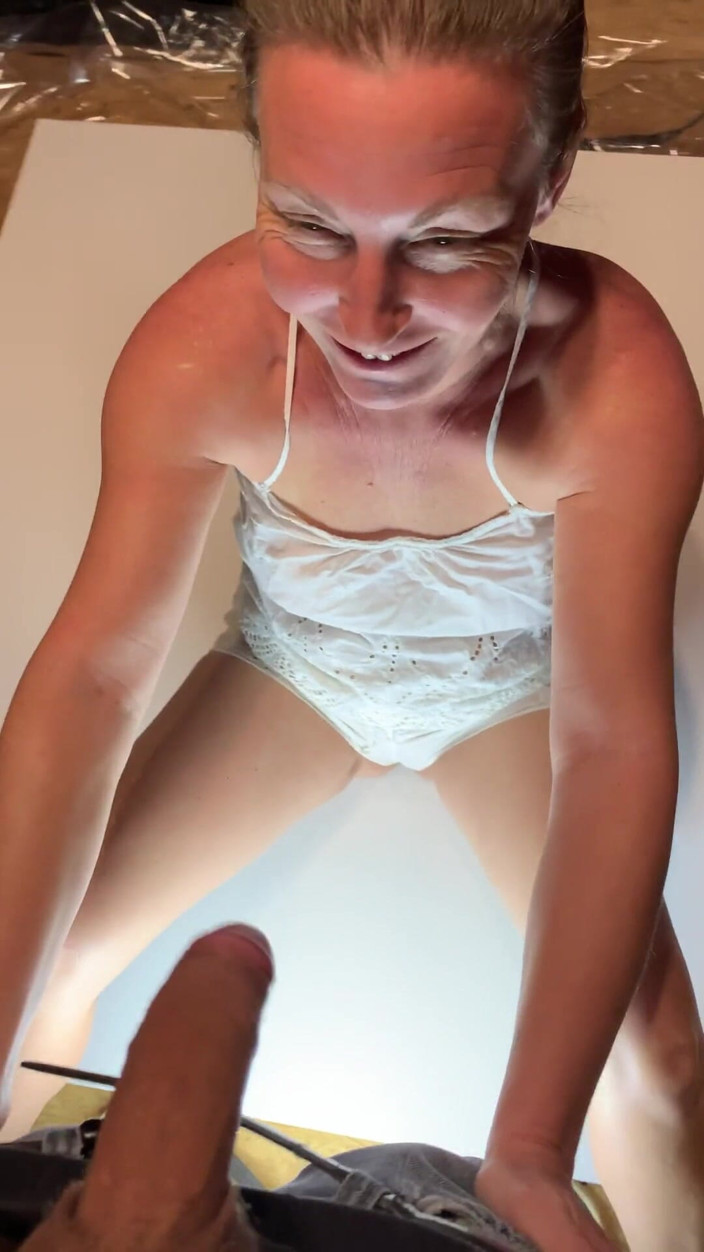 Farmers Wifey: GILF Sucks the Piss Out of My Bladder Sits with...