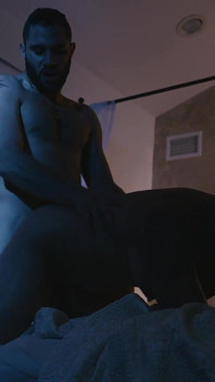 Mr perfekt från datingappen med Dana Vespoli, Damon tärningar