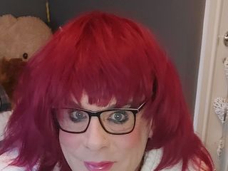 Juniperberi29: Crossdressing juniper Beri schwanzlutschen übung auf dildo