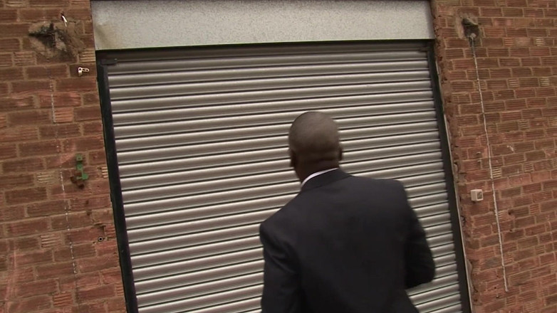 THAGSON: Beau Hot Babes scéna-2 prsatá brunetka Tiffany Naylor si užívá...