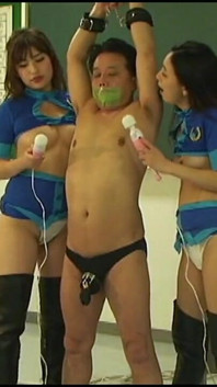 The Female Instructors Repeatedly Tease and Denial the Slave, Bringing His Sexual Desire to the Peak, Then Leave Laughing