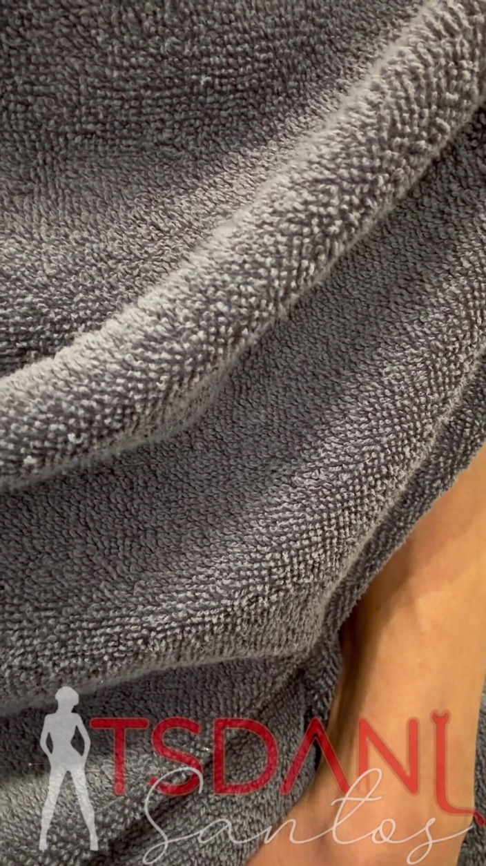 Tsdanisantos1: Ziemia w domu przed kąpielą