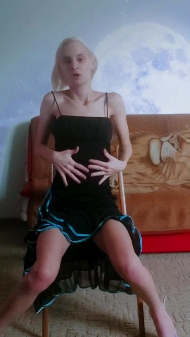 Wet Pussy Fuck: strip dans polish kamsin seks naach rahi hai