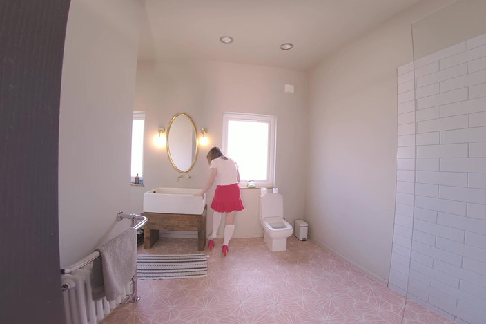 Deviants VR: Cherry English - Getting Wet