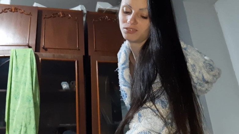 Lesbian-candys: Kız arkadaşı yanımda dinlenirken komşum beni baştan çıkardı ve amımı yaladı -...