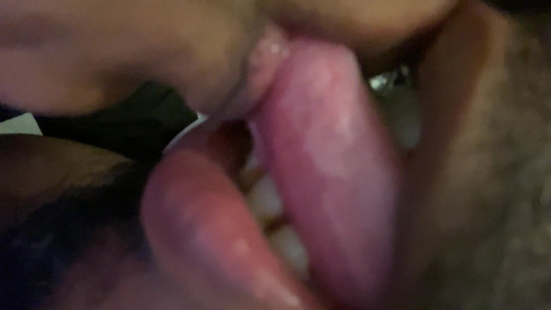 Arabicqueen: Indian Lip Kiss