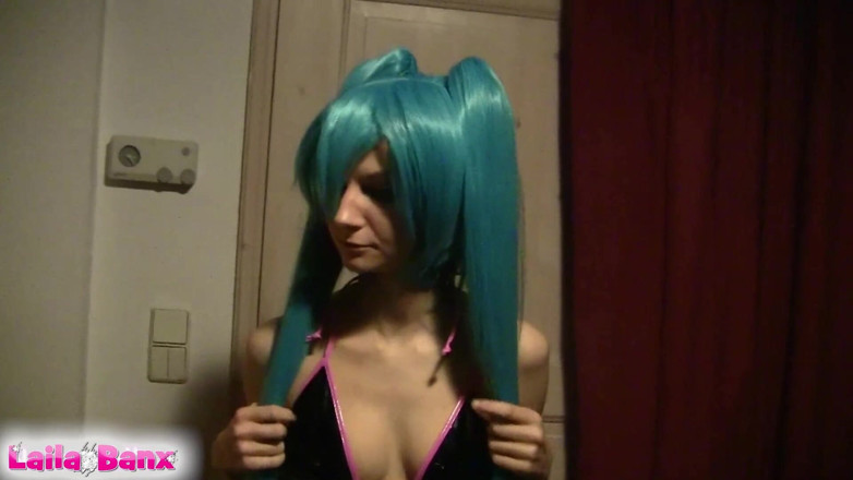 Laila Banx: La visita perversa di manga Teeny dal vicino