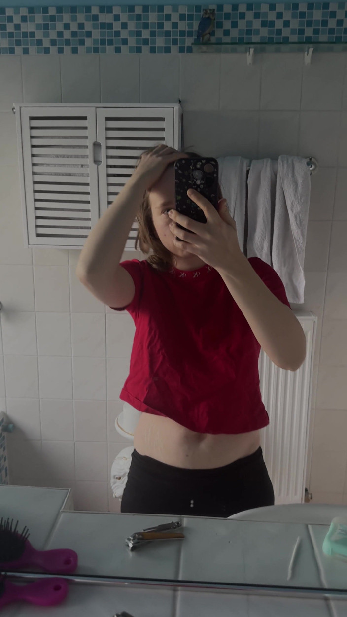 SweetLucy96: Peed in the Bathtub