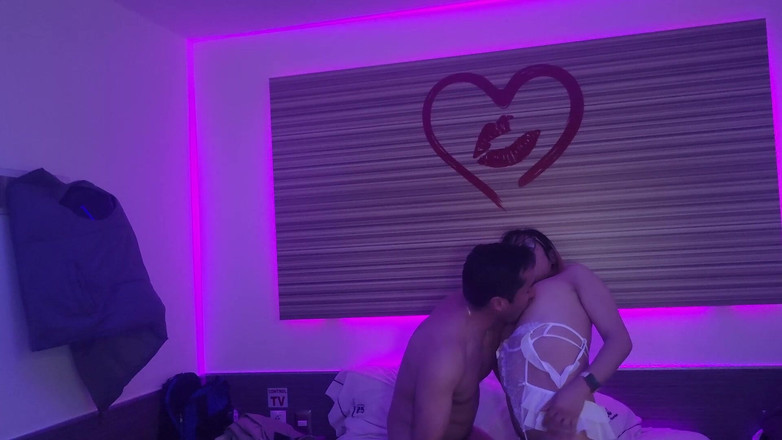 Crystal Phoenix: Ein Typ Fickt Mich Im Hotelzimmer