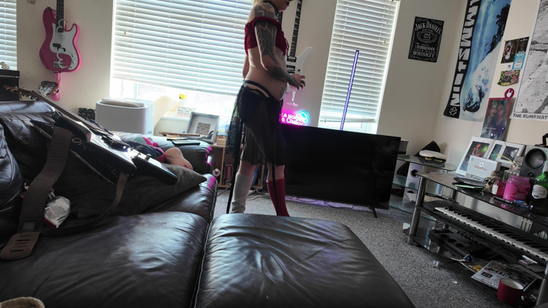 Glitterqueen1999: Sharing Is Caring: My Boss' Stepdaughters - Taboo