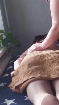 Thuis een masseuse geneukt