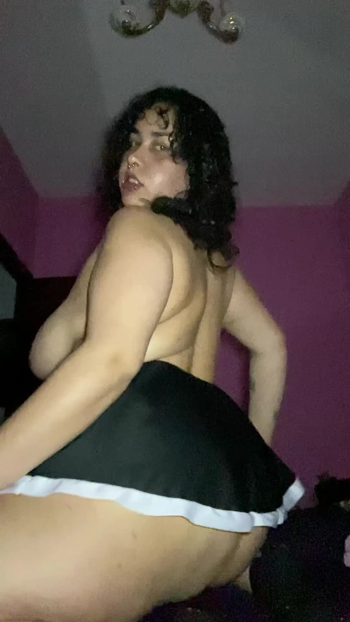 CtanguarraChubby: Your Girlfriend Spoils You When You Get Home