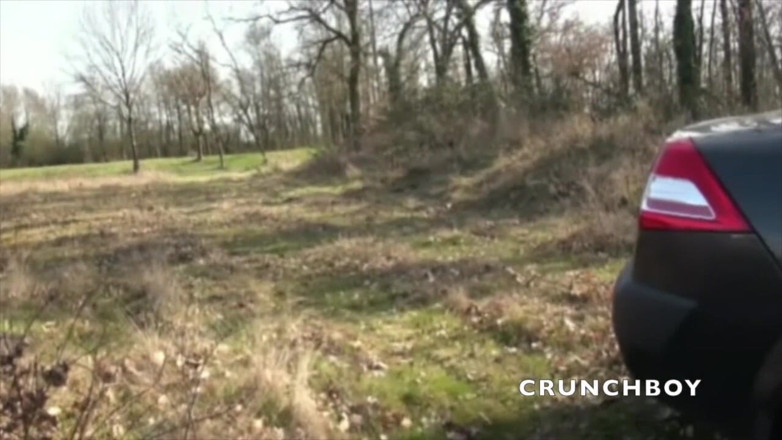 Crunch Boy: Theo sucked by his best friend in his car