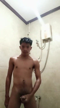 Filipino Solo Shower: Slim Asian Twink Jerks Big Cock