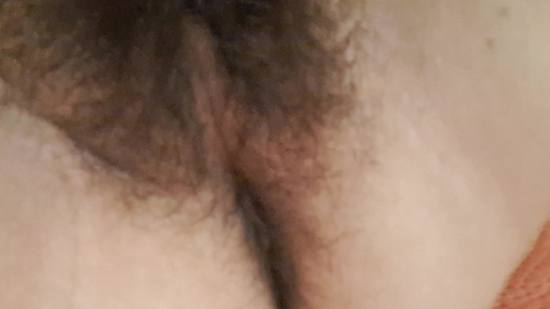 Mommy big hairy pussy: mammi ki choot bahut baalon vaali aur moti hai
