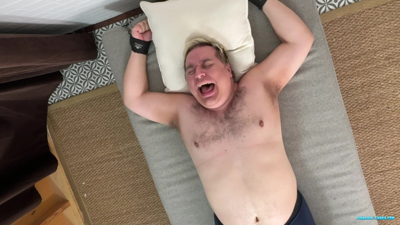 Ticklish Chubs: Різдвяна війна: Зоряний шлях проти Зоряних воєн, частина 2