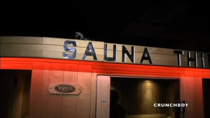 Crunch Boy: Dua awek kembar berkongkek di sauna