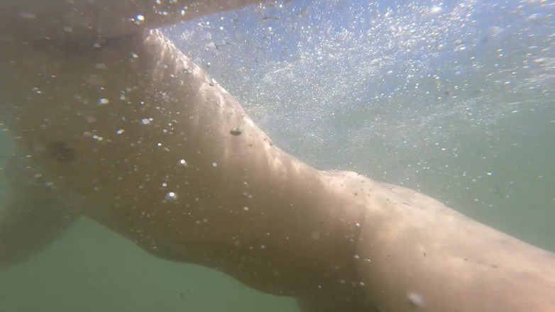 Cool Body: Ich komme nur zum Vergnügen, mich frei zu fühlen, nackt...