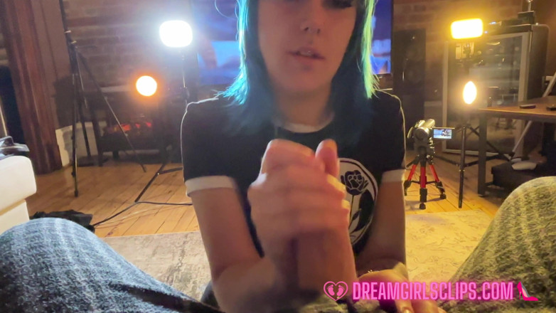 Dreamgirls Clips: Il footjob accidentale di delilah - (ragazze da sogno in calze)