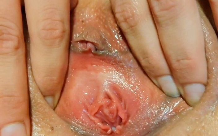 The tiny slut: 7-zoll-dildo-masturbation, zeit