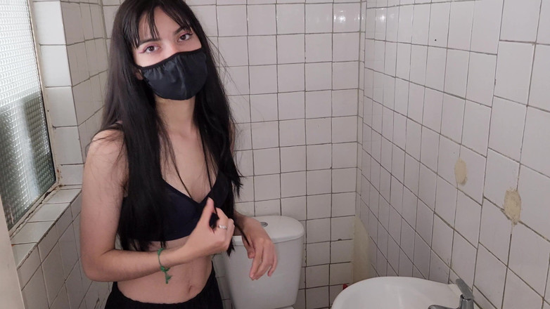 Jopy sex: The Service Employee Is Fucked by Her Boss While Cleaning...
