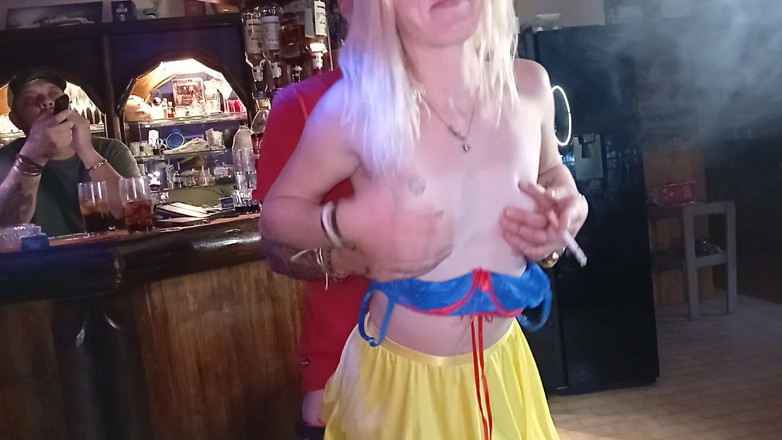 18blondteen: Pervertida diversão com enteada que adora cosplay