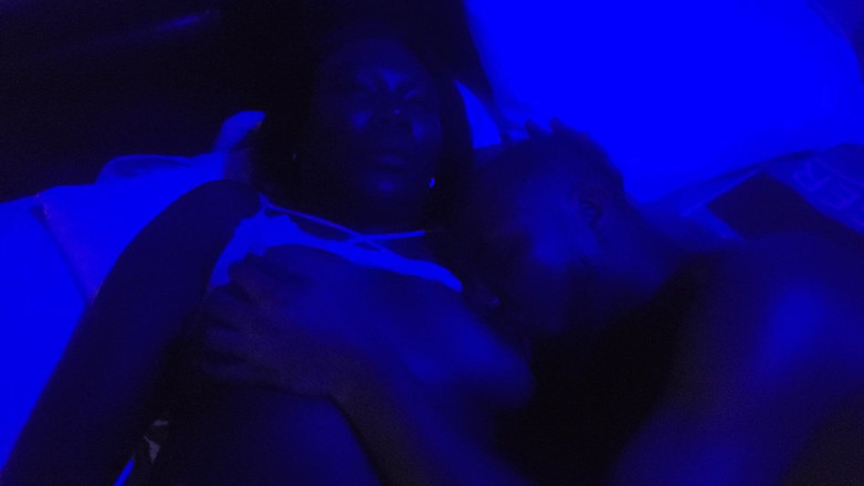 Creamyshuga: Hij neemt zijn vrouw mee naar een andere wolk