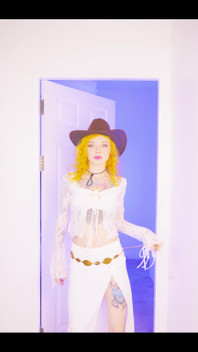 Cant`t Get Over All Those Cowgirl Style Outfits