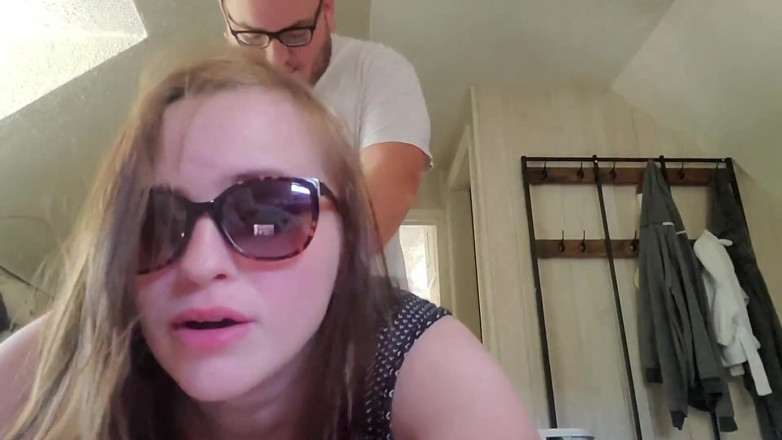LEXI AND DAN: Esposa caliente hace una cinta de sexo con otro chico...