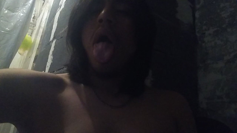 AlexAlejandro13: Se Te Pone Dura Al Verme Desnudo así Completo