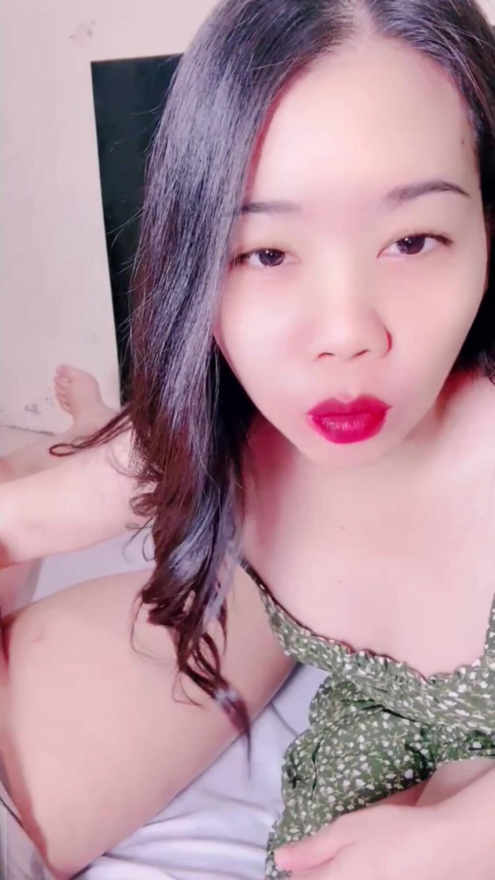 Andi prayoga: 펠라 새아빠의 자지