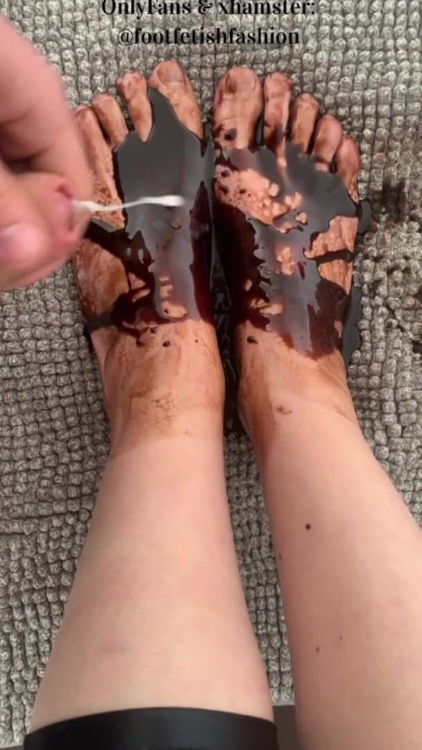 FootFetishFashion: 巧克力足部按摩，第2/2部分