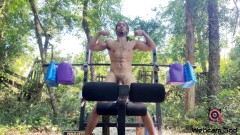 Arthur Eden aka Webcam God: Bankpresse &dumbbells (4k)