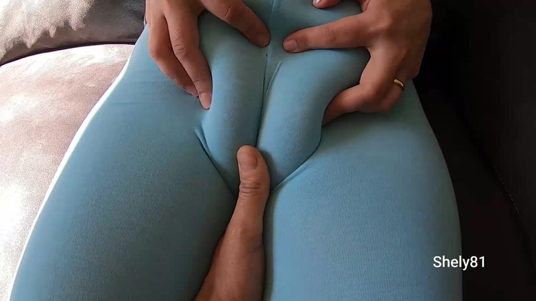 Shely81: Můžu se dotknout Tvé měkké, velké, baculaté kundičky? Nejkrásnější kundička...