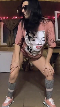 Orta yaşlı seksi kadın ep 101 super bowl dans yarışması