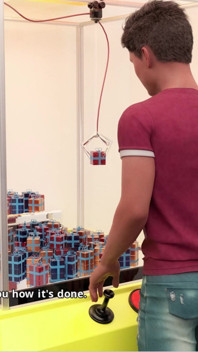 College Kings 10 Jsem šel pomoci dámám vybrat brýle