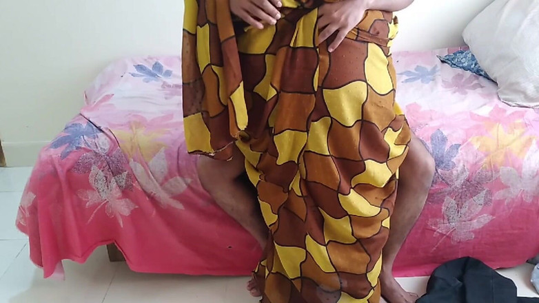 Aria Mia: Nevlastní teta s velkým zadkem zavolala sousedovi domů a měla...