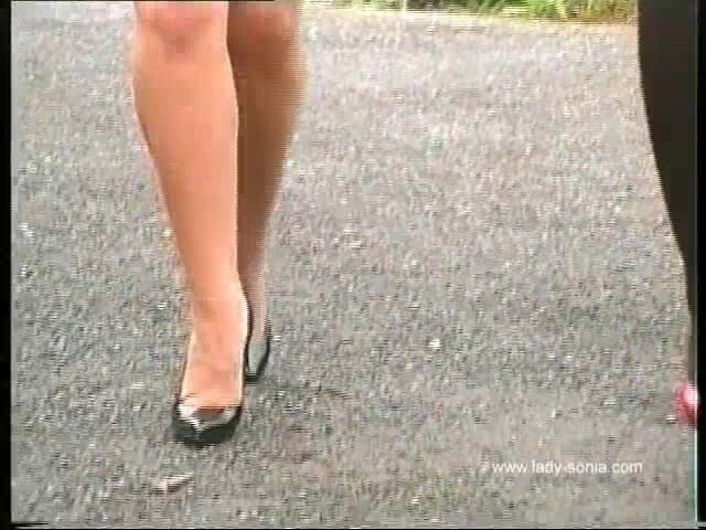 Lady Sonia: Walking in Heels