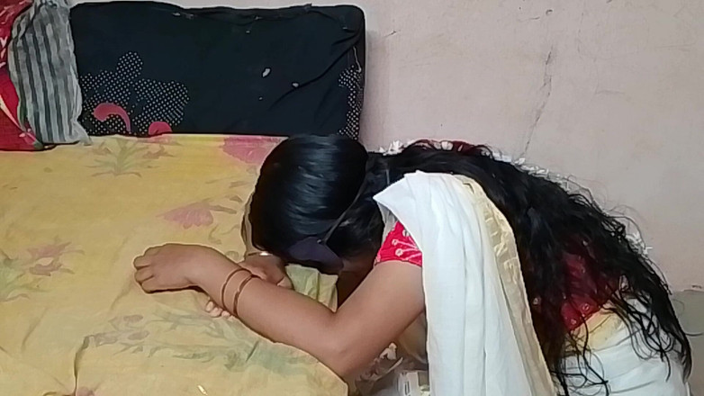 Skydreem1104: Sari, malaisienne du Kerala, se tape la bite de son...