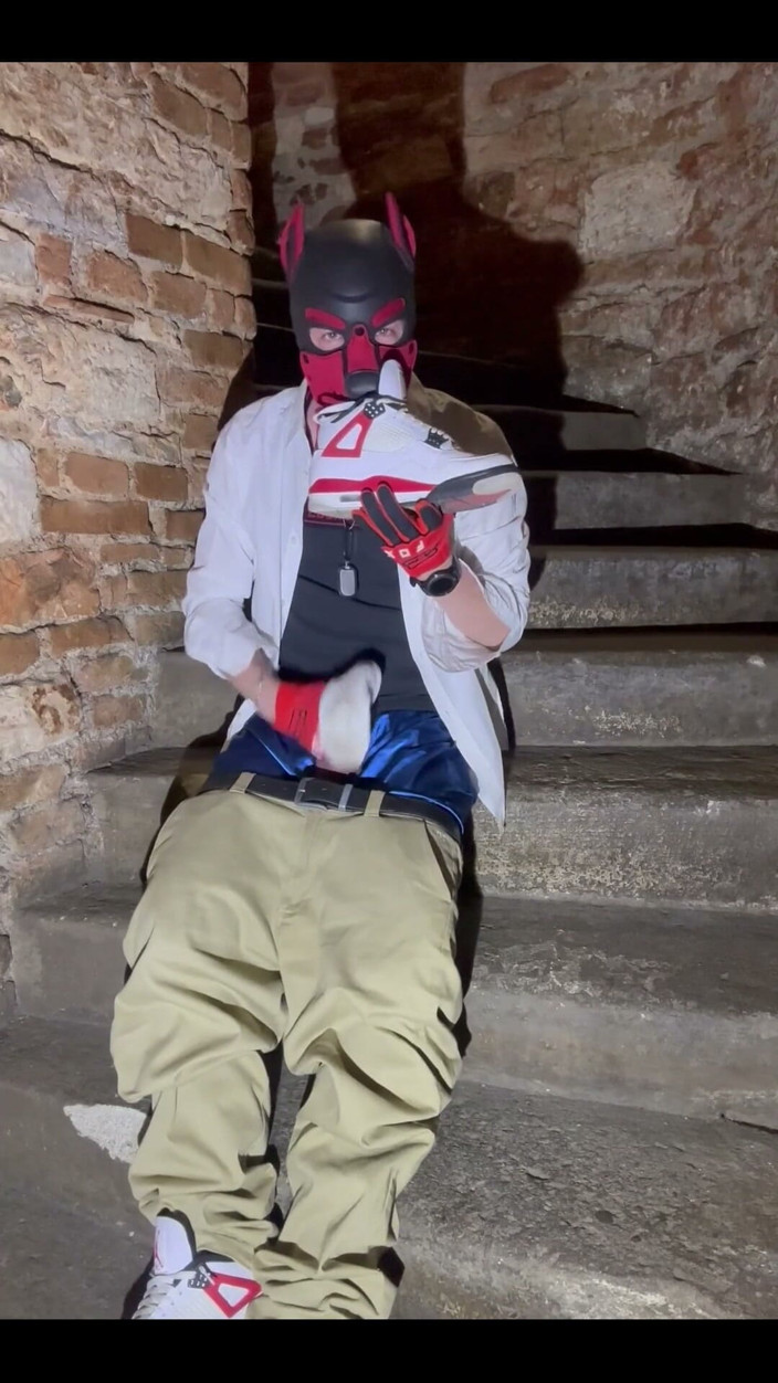 AndreDox: Sagger, Turnschuhe und Socken! Teil 1