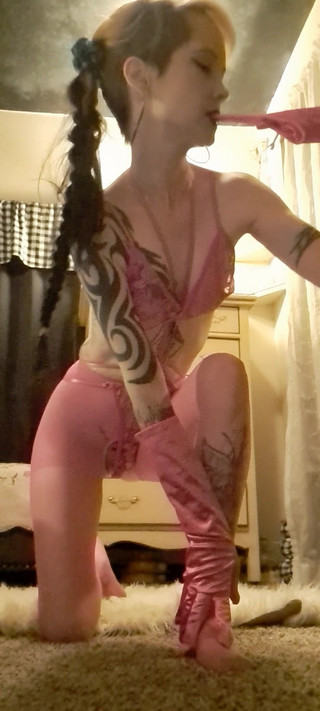 PandoraSG: Медленный и чувственный стриптиз для моего сисси