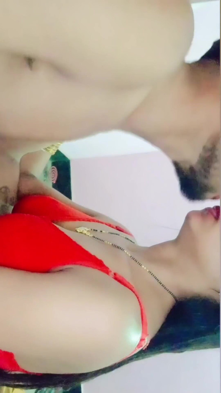 Raghav: Newely Married College Girl Parul Baby First Viral Sex Video