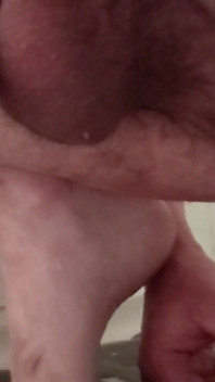 Enema Anal Seorang Gay