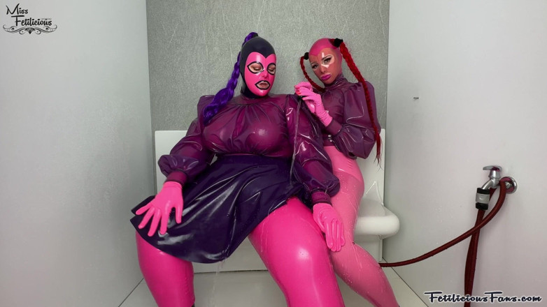 Miss_Fetilicious: Capas de látex rosa y púrpura